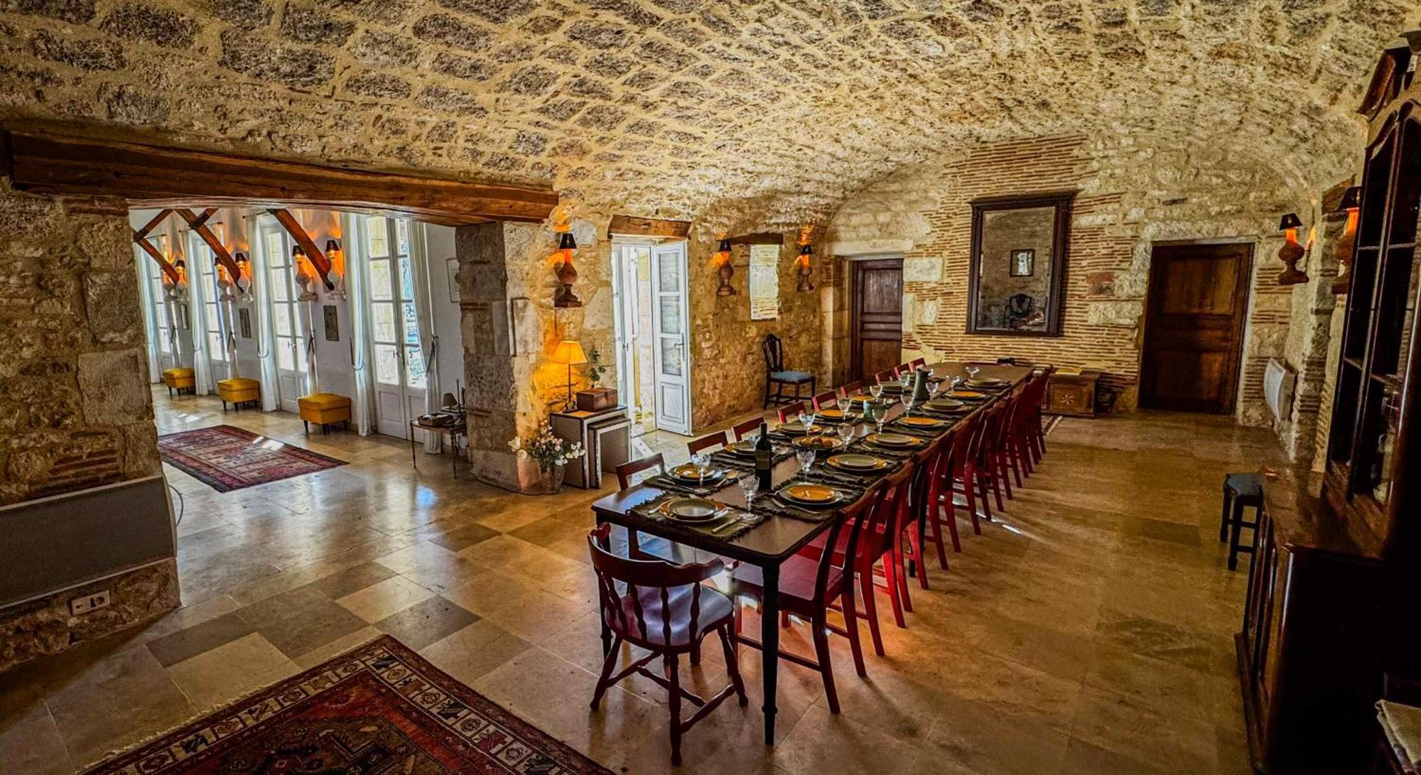 Chateau La Gineste - Castle And Vineyard * Duravel